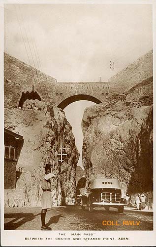 old postcard Aden pass betw. crater and steamer point