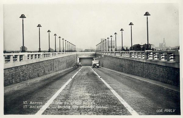 Anvers entree du grand tunnel carte postale 1937