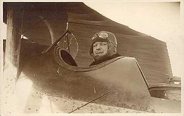 photo ancienne d' aviateur