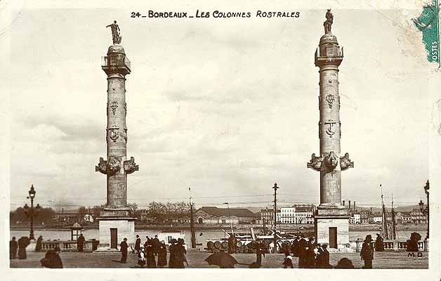 Bordeaux les colonnes rostrales vers 1910