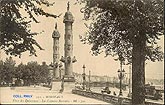 Bordeaux place des Quinconces colonnes rostrales