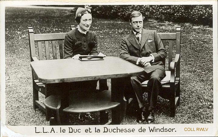 vintage postcard from duc duchesse windsor 1936