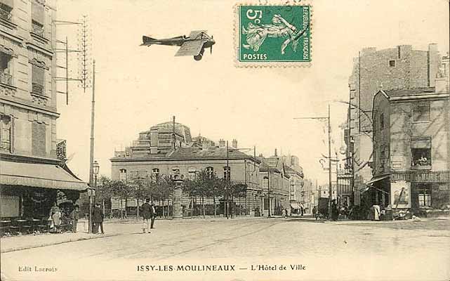 Issy les Moulineaux 1916 avion au dessus de l' Hotel de ville