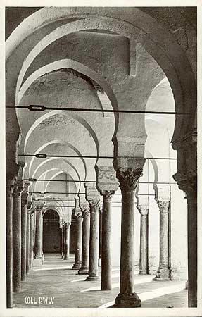 carte postale ancienne Kairouan interieur grande mosquee