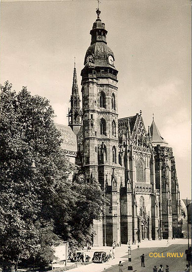 vintage postcard Slovakia Kosice dom c1950