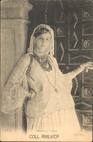 vintage 1900 postcard orientalist woman from Algiers