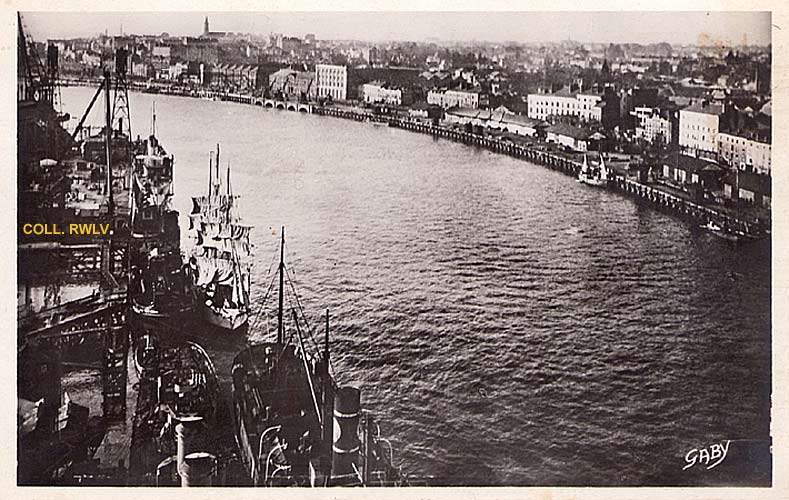 cartes postales anciennes Nantes panorama du port c1930