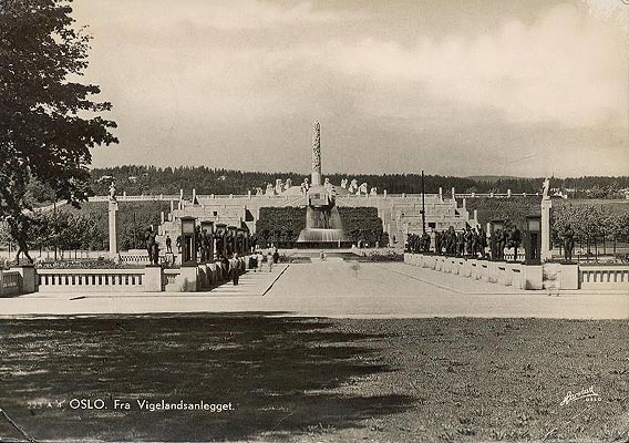 vintage postcard Oslo Fra Vigelandsanlegget