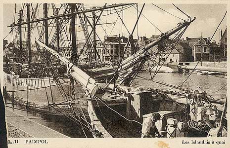 carte postale ancienne Paimpol les Islandais a quai