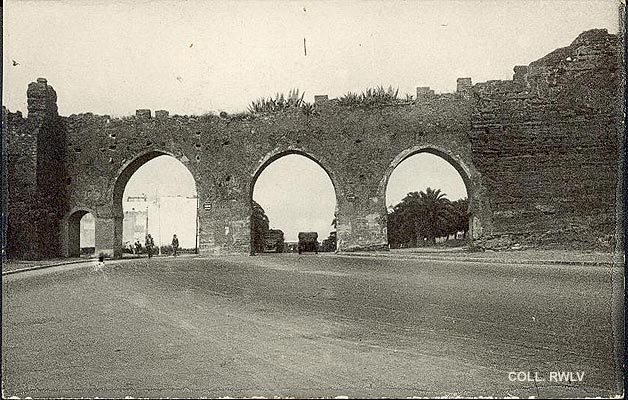 carte postale ancienne Maroc Rabat les trois portes c1930