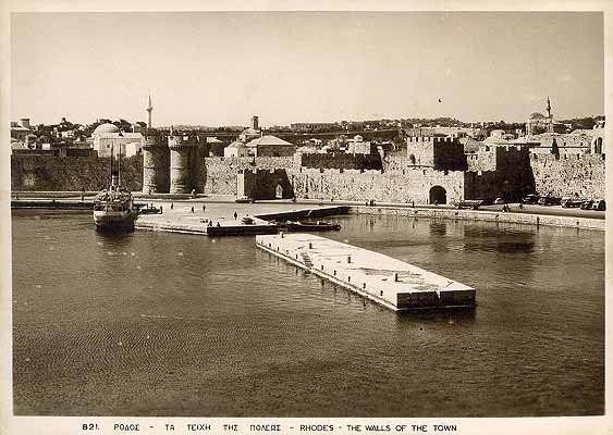 carte postale ancienne les remparts de Rhodes