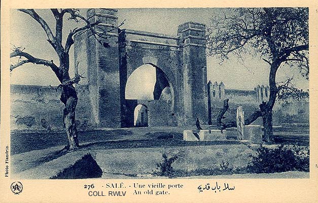 carte postale ancienne 1930 Sale Maroc vieille porte