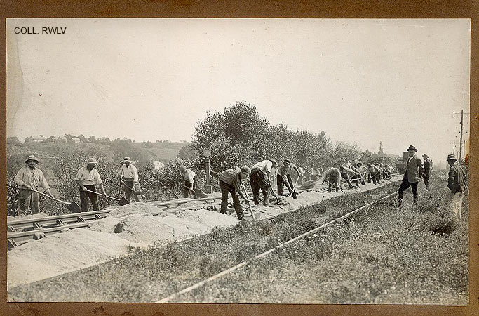 photo ancienne terrassiers du ballast