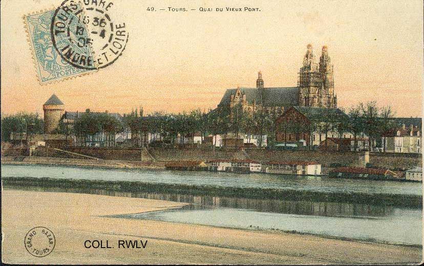 cpa 1905 Tours bateaux lavoirs quai du Vieux Pont