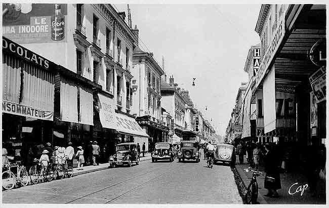 Tours rue nationale vers 1930