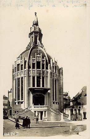 Vichy eglise N D des malades 1925  archit Chanet et Liogier